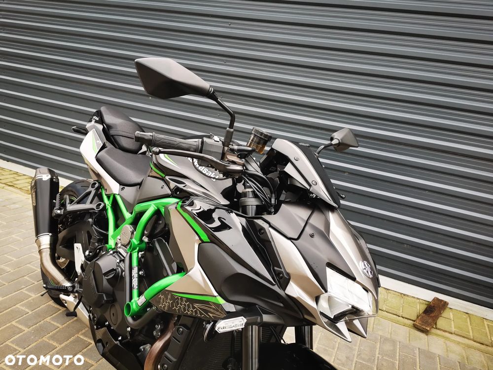 Kawasaki H2 - 14