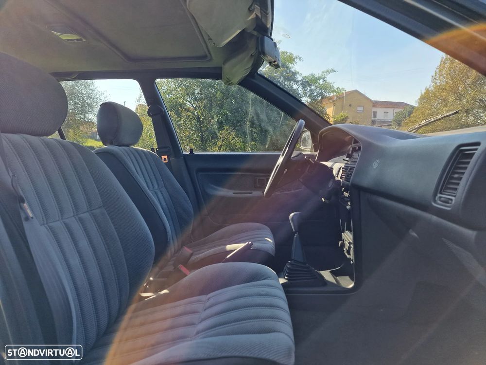 Toyota Corolla 1.3 Gold Line - 10