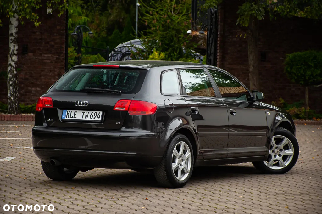 Audi A3 1.6 Ambiente - 16