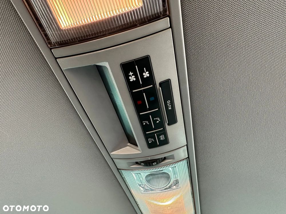 Volkswagen Multivan 2.0 BiTDI L2 Comfortline 4Motion DSG - 31