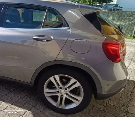 Mercedes-Benz GLA 200 (CDI) d - 4