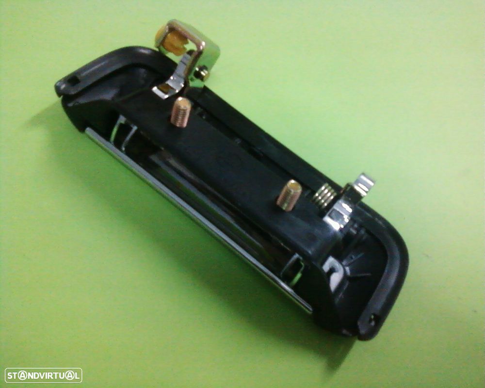 Puxador da tampa da mala Mitsubishi L200 K64 K74 NOVO - 2