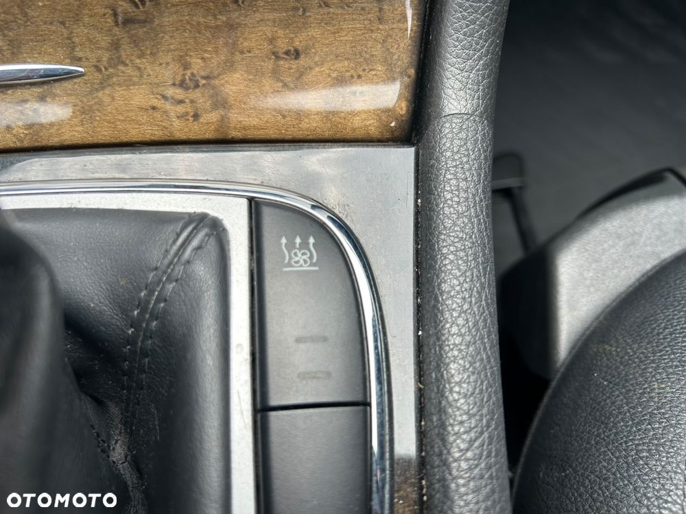 Mercedes-Benz Klasa E 320 CDI Avantgarde - 29