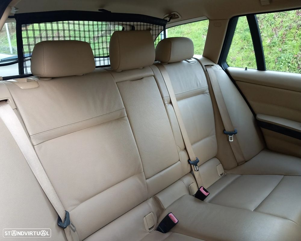 BMW 320 d Navigation - 12