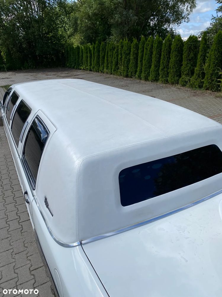 Lincoln Town Car ver-4-6-executive - 2