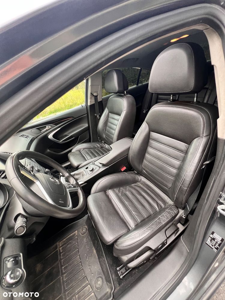 Opel Insignia 2.0 T Cosmo 4x4 - 11