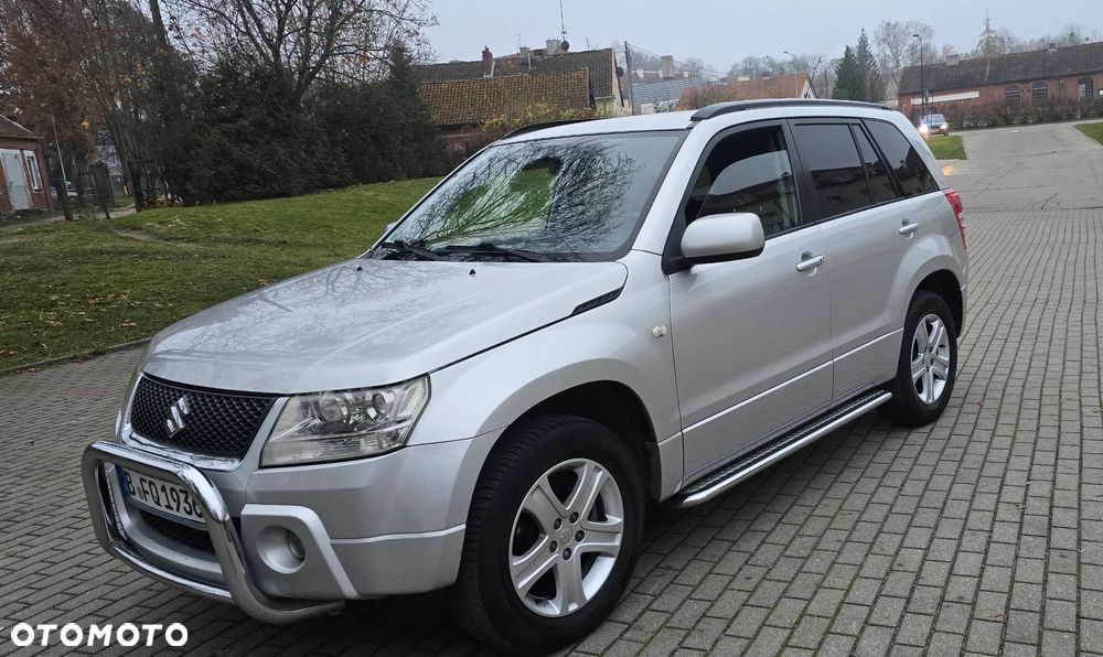 Suzuki Grand Vitara 2.0 De luxe - 1