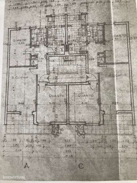 Centro de Almada 3 assoalhadas com 134m2 de logradouro - Grande imagem: 2/3
