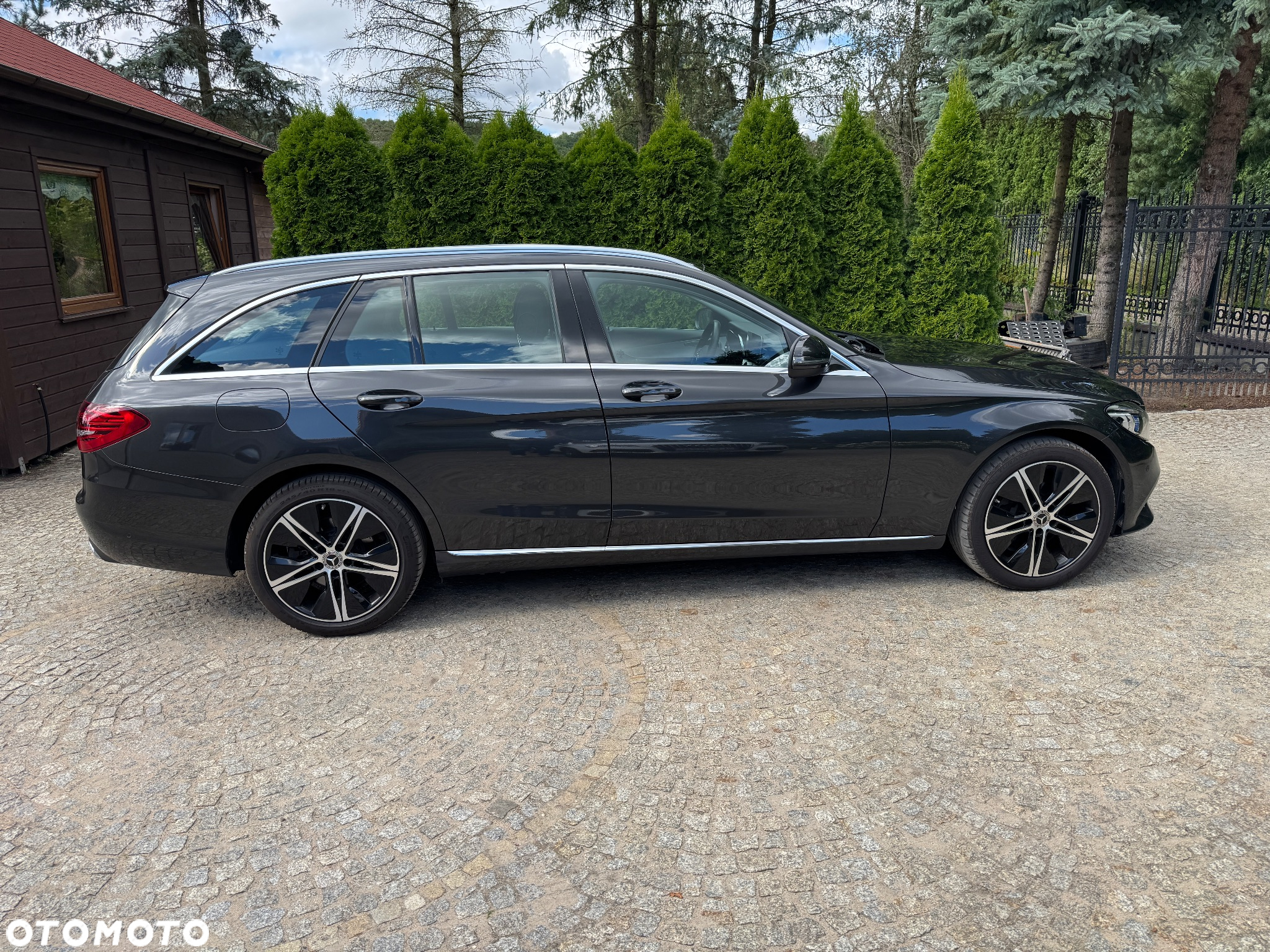 Mercedes-Benz Klasa C 220 d T 9G-TRONIC Avantgarde - 4