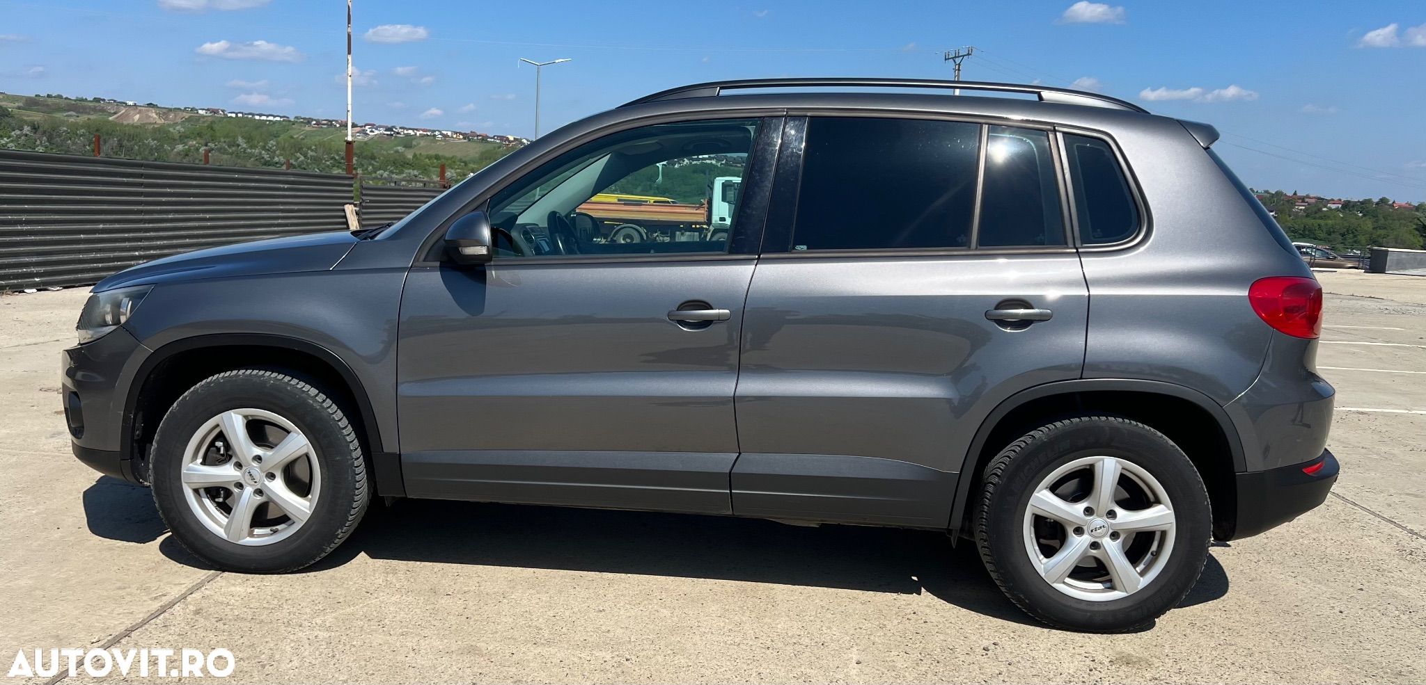 Volkswagen Tiguan 2.0 TDI 4Motion DSG Sport & Style - 1