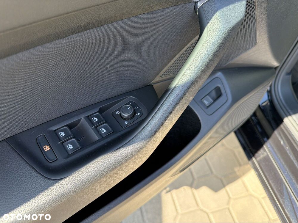 Volkswagen Passat - 21