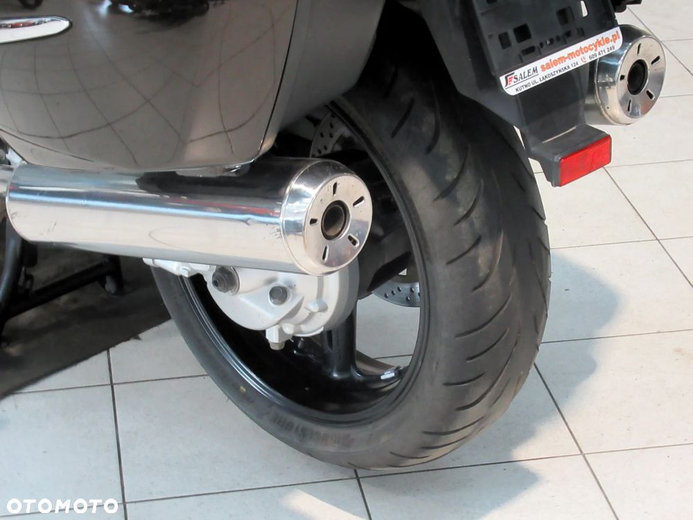 Yamaha FJR - 21