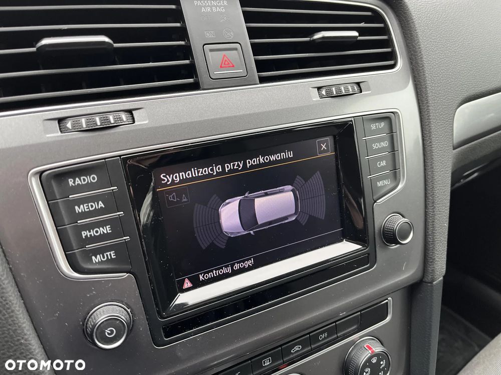 Volkswagen Golf 1.2 TSI BMT Trendline - 23