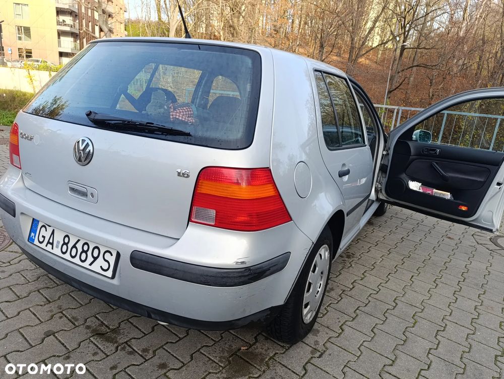 Volkswagen Golf - 3