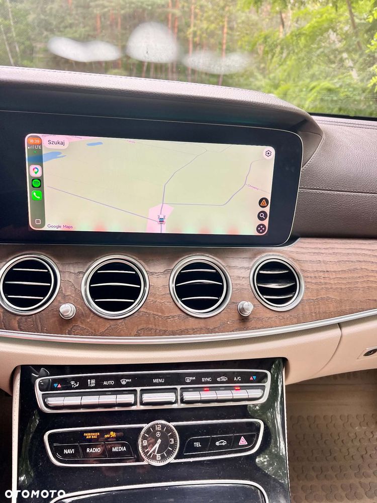 Mercedes-Benz Klasa E 220 d 4-Matic Business Edition 9G-TRONIC - 20