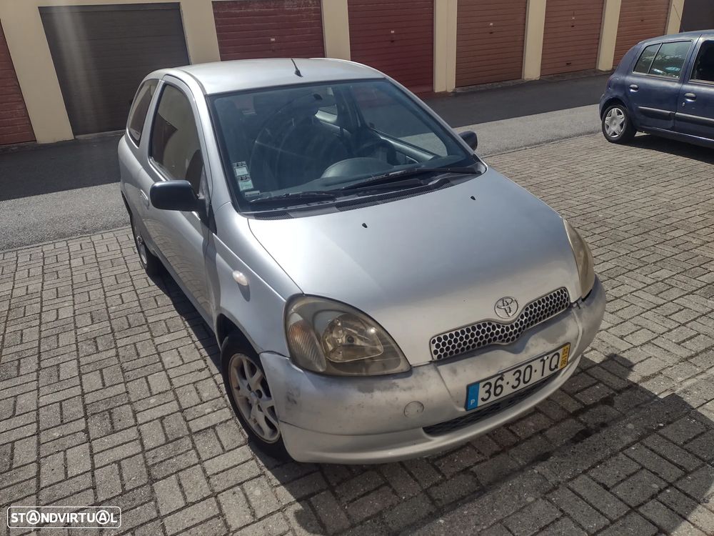Toyota Yaris - 1