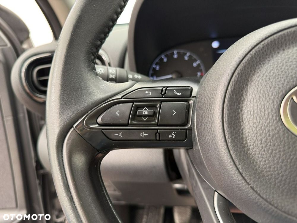 Toyota Yaris 1.5 Comfort - 24