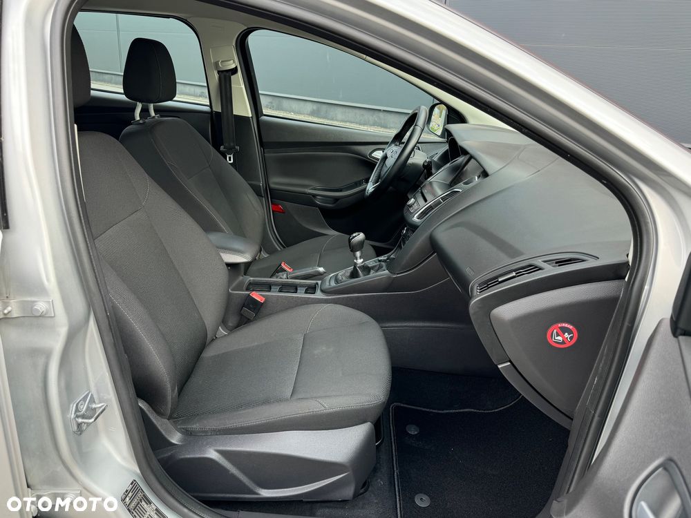 Ford Focus SW 1.5 TDCi Titanium - 8