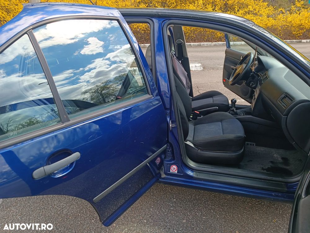 Volkswagen Bora 1.9TDI 4Motion Basis - 4