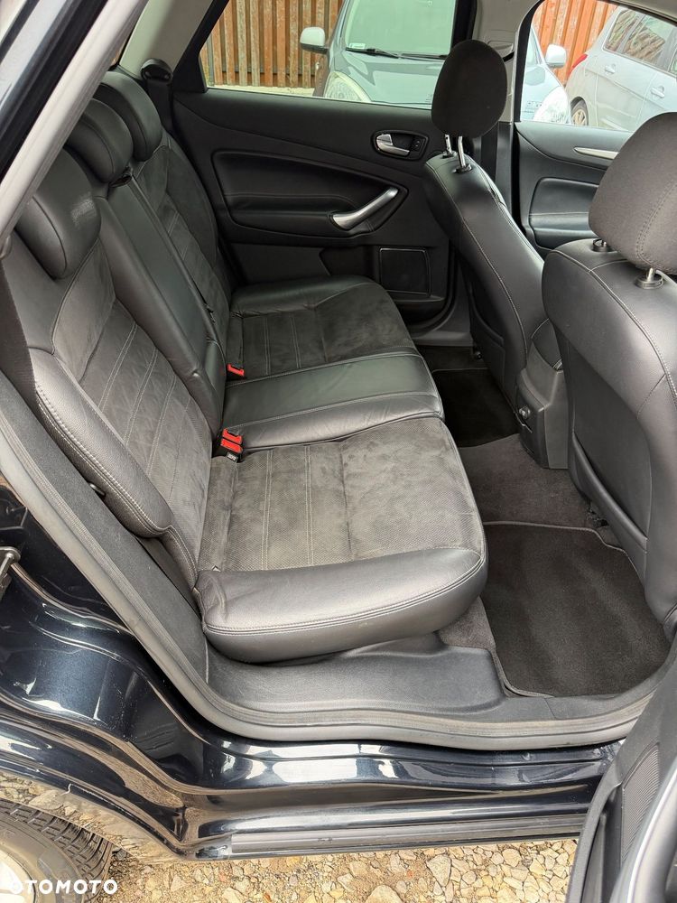 Ford Mondeo - 17