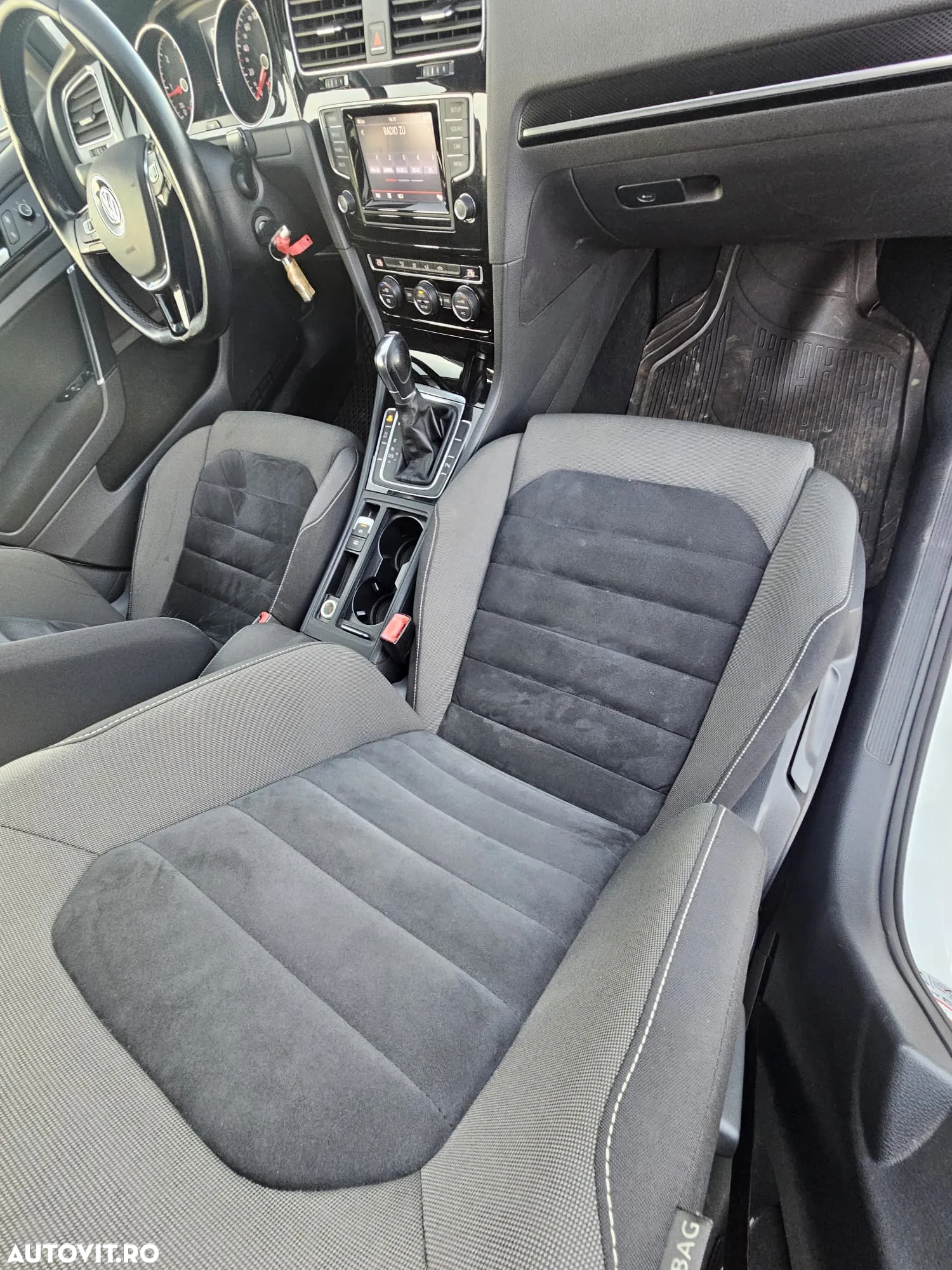 Volkswagen Golf 1.6 TDI BlueMotion Technology DPF Highline DSG - 8