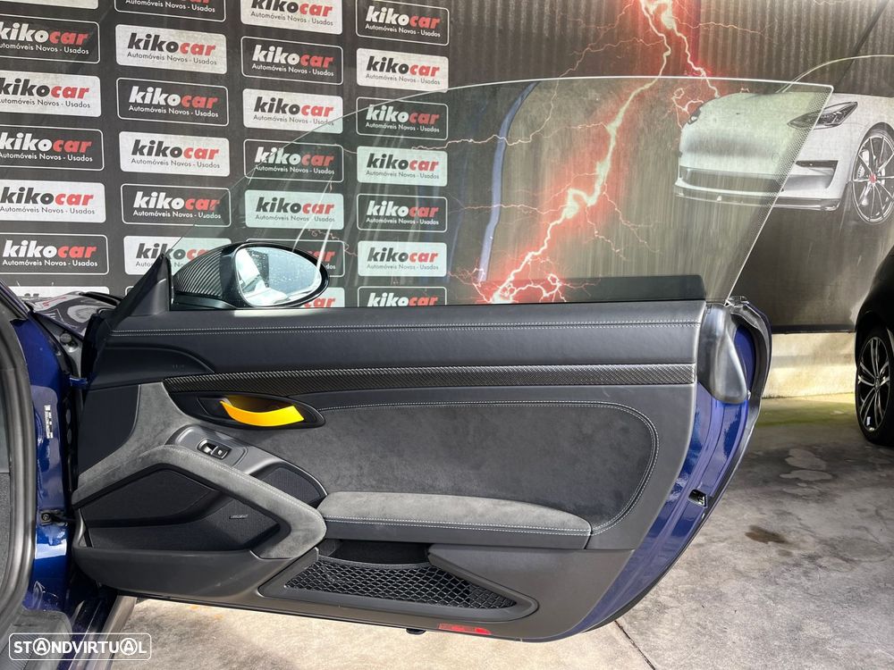 Porsche 718 Cayman GT4 RS - 41