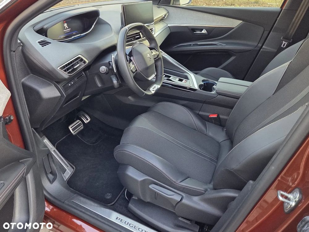 Peugeot 5008 BlueHDi 130 EAT8 GT - 10