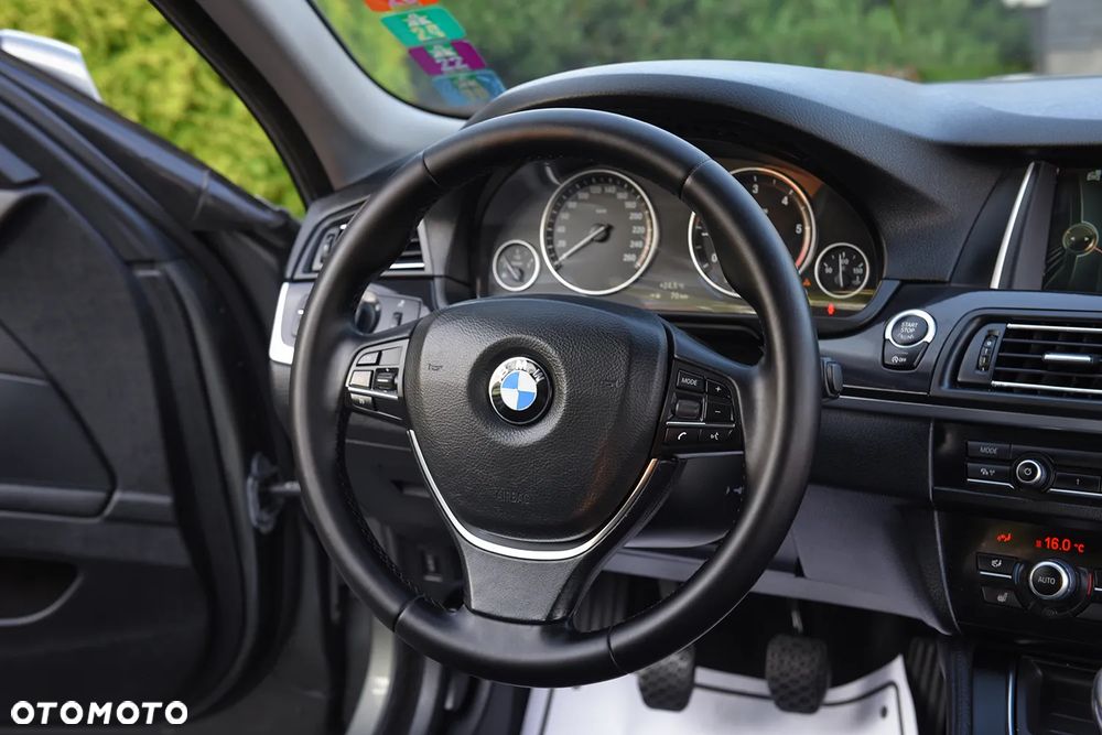 BMW Seria 5 518d Luxury Line - 29