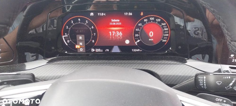 Volkswagen Golf - 11