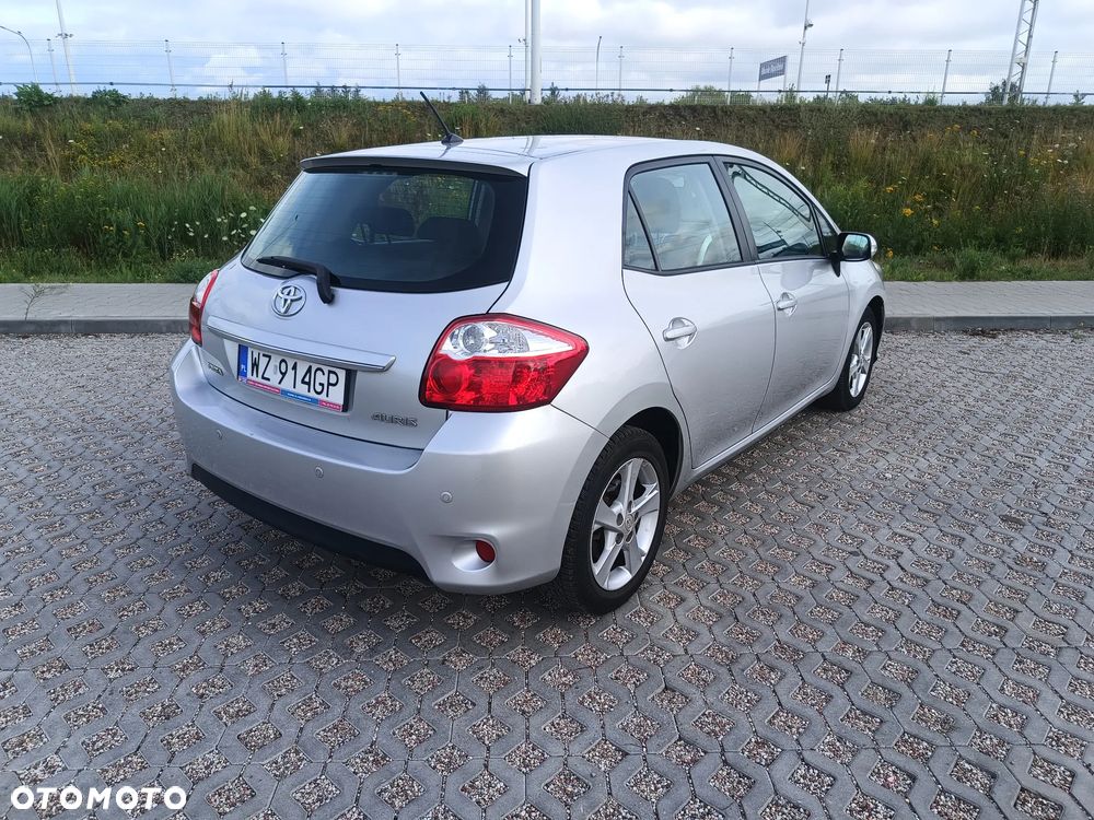 Toyota Auris 1.6 Sol - 10