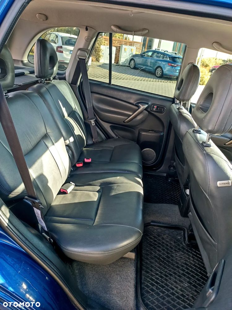 Toyota RAV4 2.0 D-4D 4x4 - 17