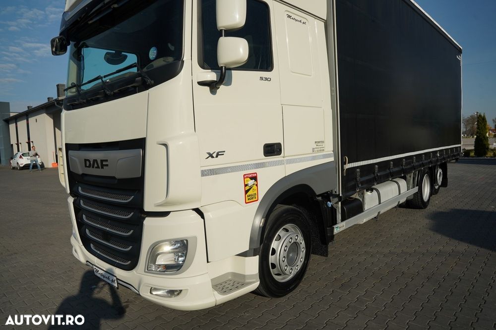 DAF XF 530 / 6X2 / CAMION RIGID / CAROSERIE CU PRELATĂ (CURTAINSIDER) - 7,75 M / PLAFON RIDICABIL / AXĂ RIDICABILĂ / EURO 6 - 9
