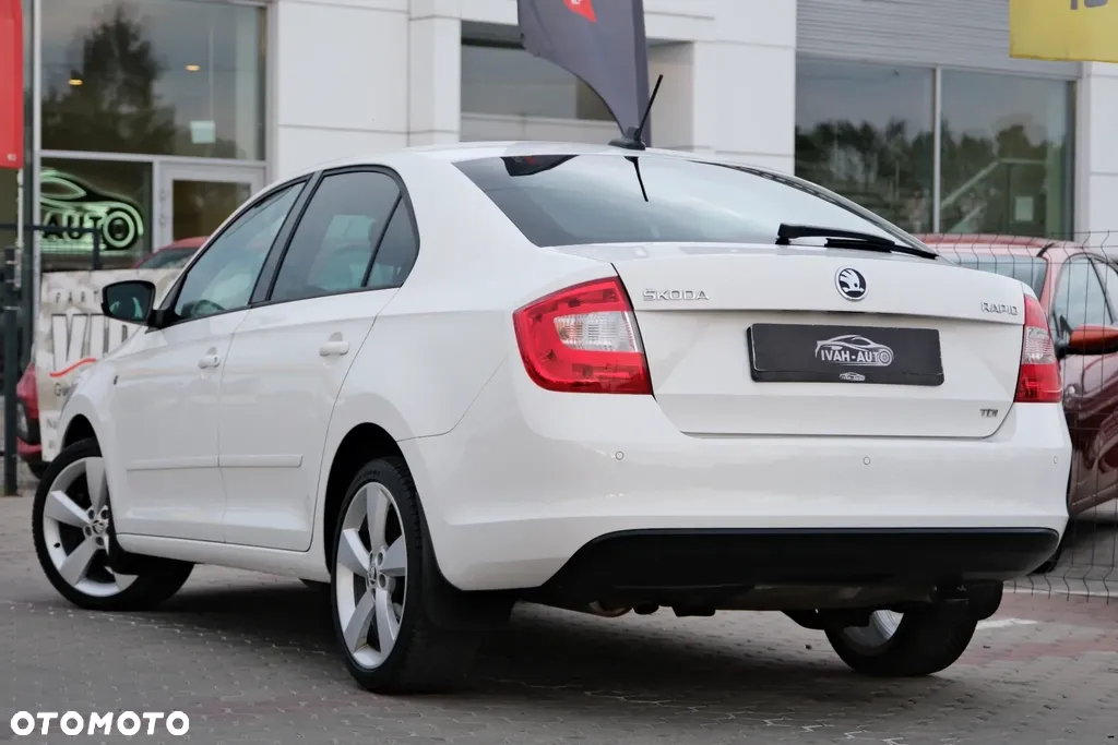 Skoda RAPID 1.6 TDI Ambition - 13