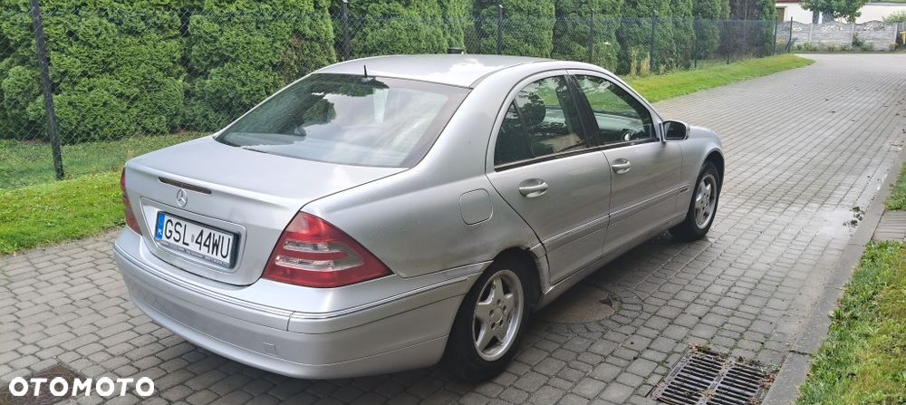Mercedes-Benz Klasa C - 2