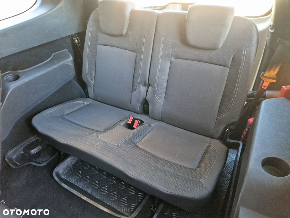 Dacia Lodgy dCi 110 Prestige - 12