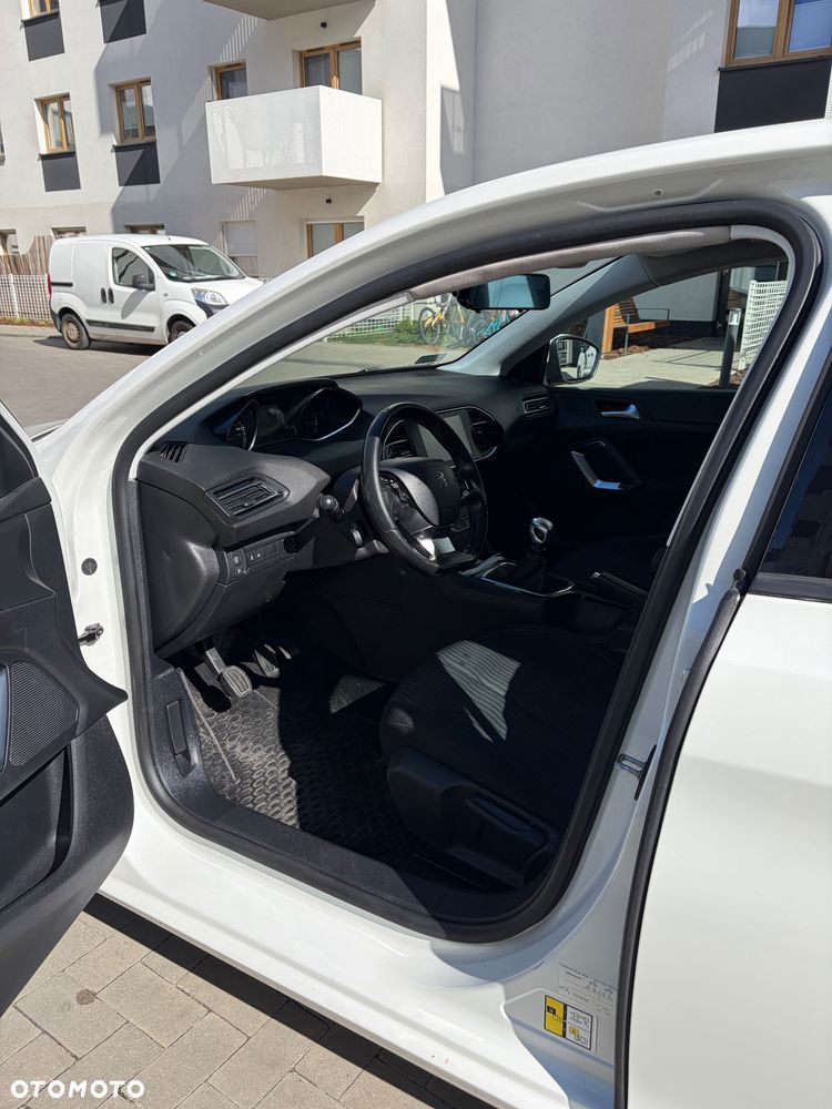 Peugeot 308 - 13