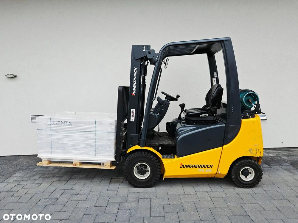 Jungheinrich TFG 316 1600 kg-3,3m-gaz-wolny skok-przesuw boczny UDT 2026 - 2