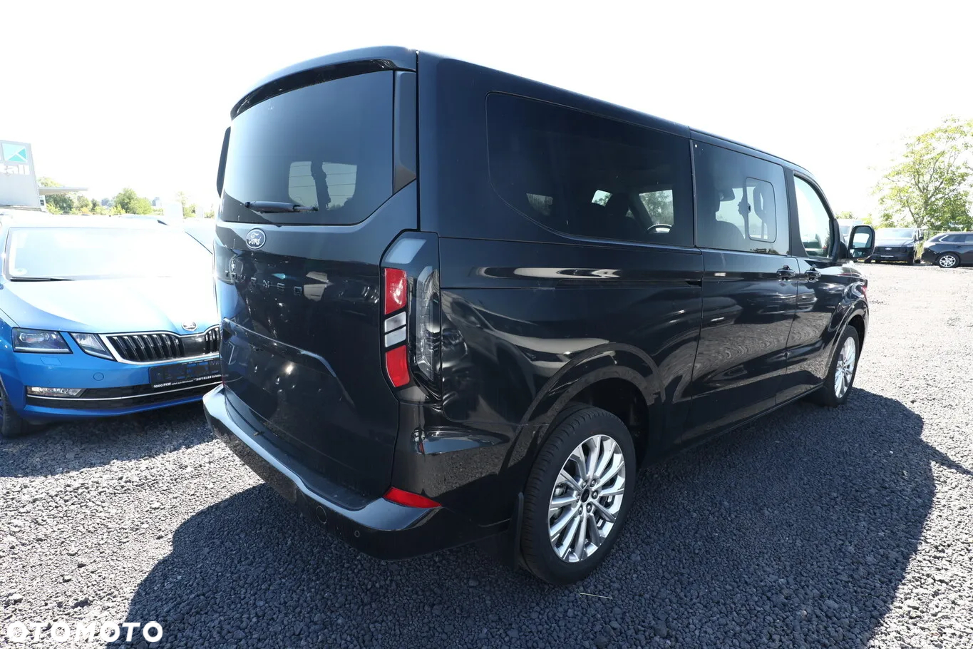 Ford Tourneo Custom 320 L2H1 VA Autm Titanium - 12