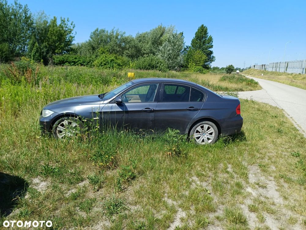 BMW Seria 3 318d - 1