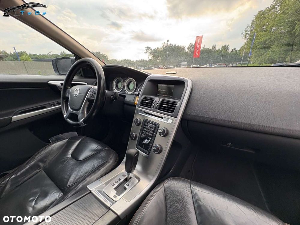 Volvo XC 60 2.4D AWD Summum - 33