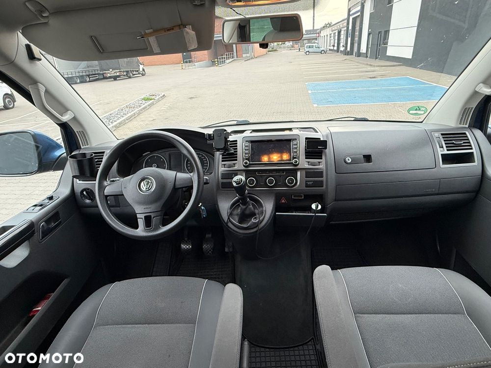 Volkswagen Multivan - 26