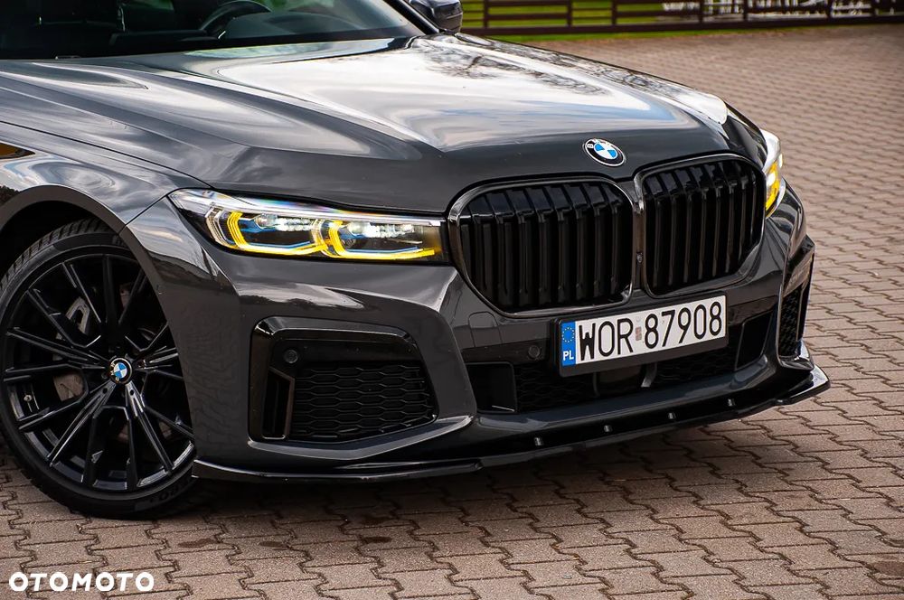 BMW Seria 7 745e - 10