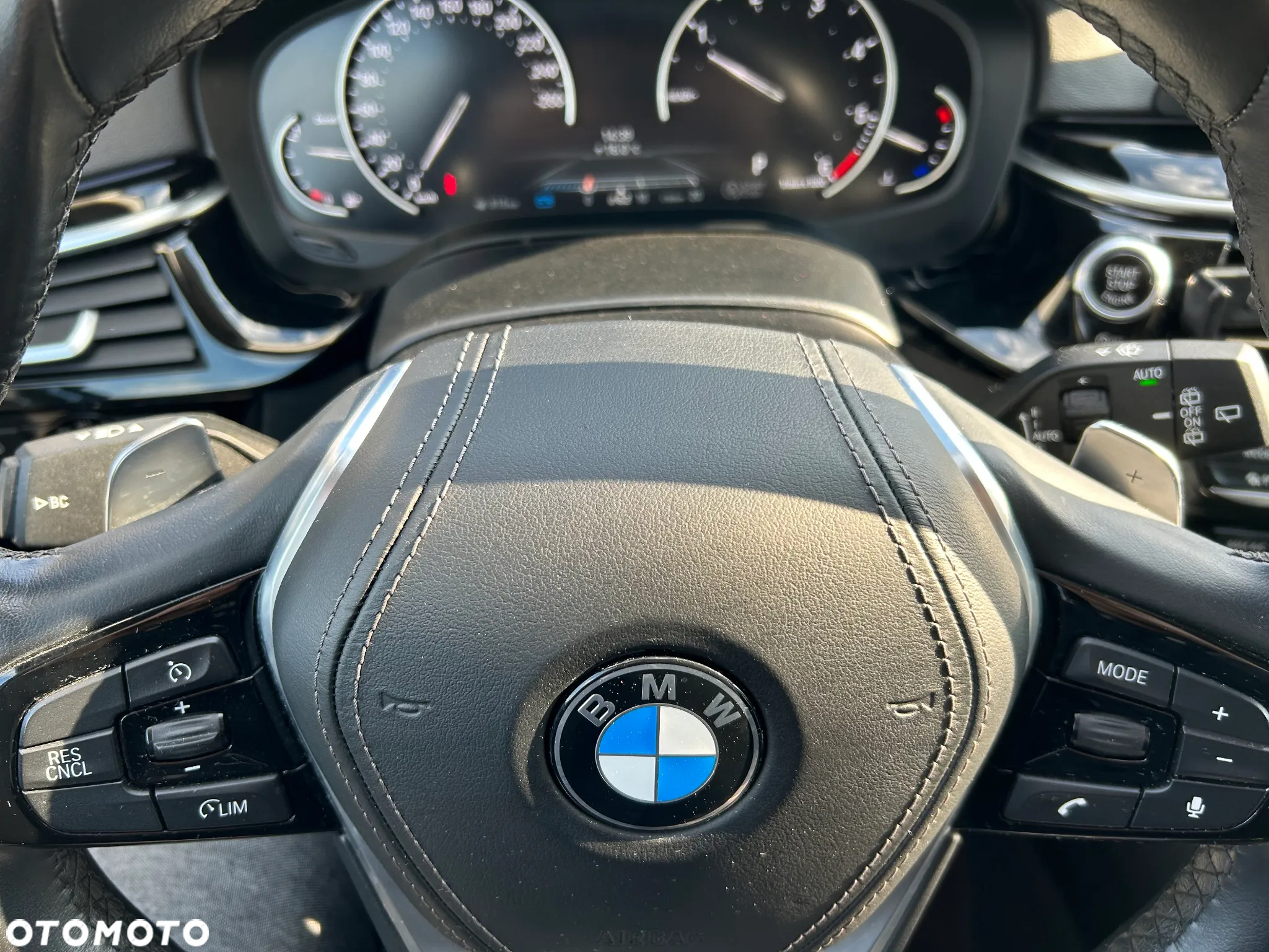 BMW Seria 5 520d Sport Line - 17