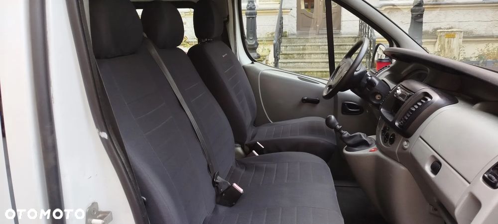Renault Trafic - 14