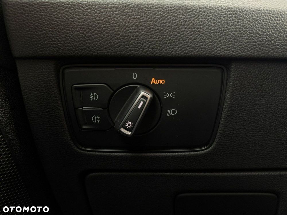 Volkswagen Passat - 34