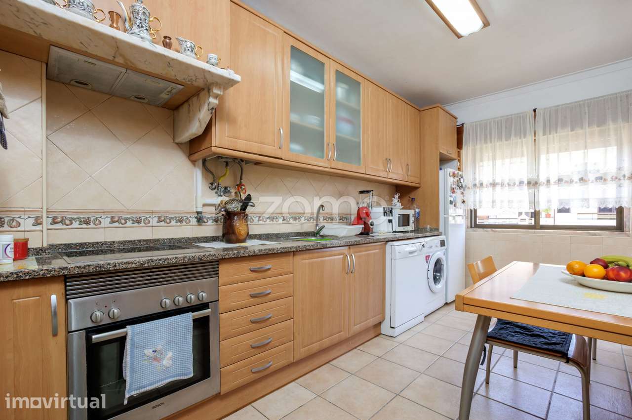 Apartamento T2 + T0, com Quintal em Vale de Milhaços - Grande imagem: 3/55