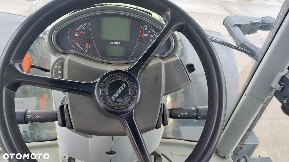 Claas ARION 620 - 8