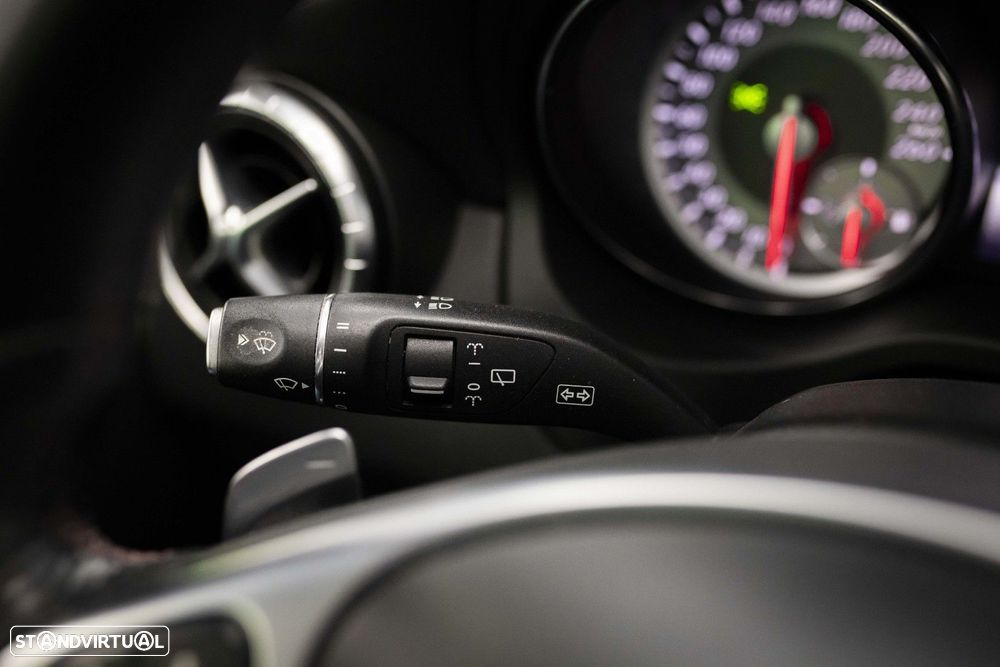 Mercedes-Benz CLA 220 d Shooting Brake AMG Line Aut. - 26