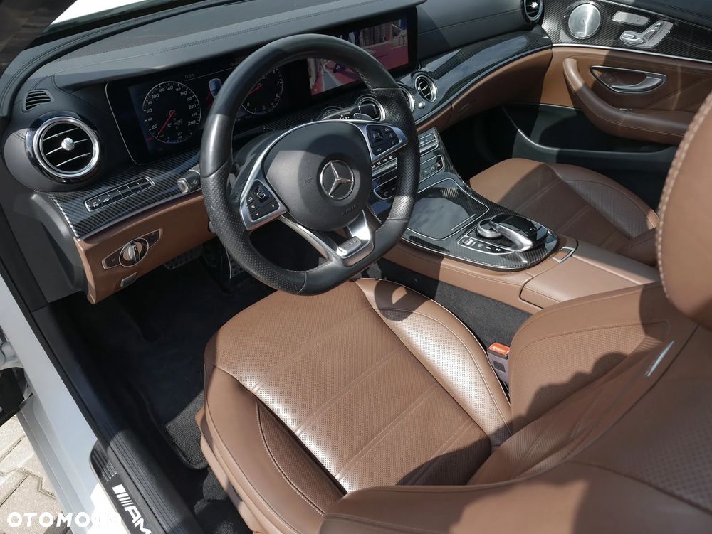 Mercedes-Benz Klasa E 43 AMG 4-Matic - 14