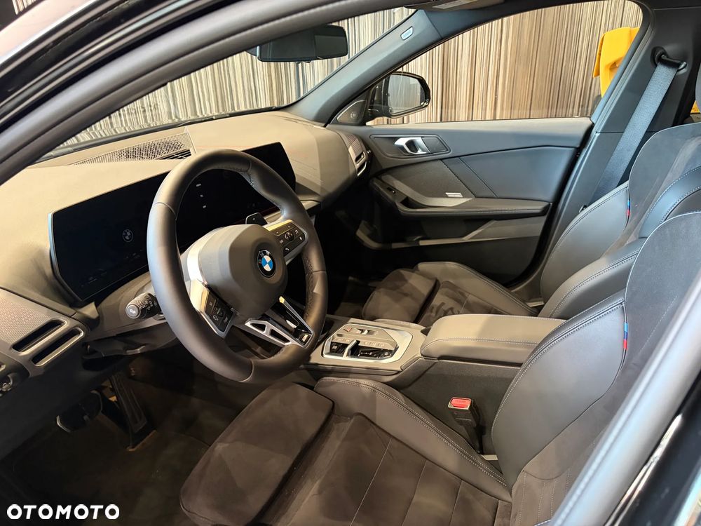 BMW Seria 1 120 mHEV - 17